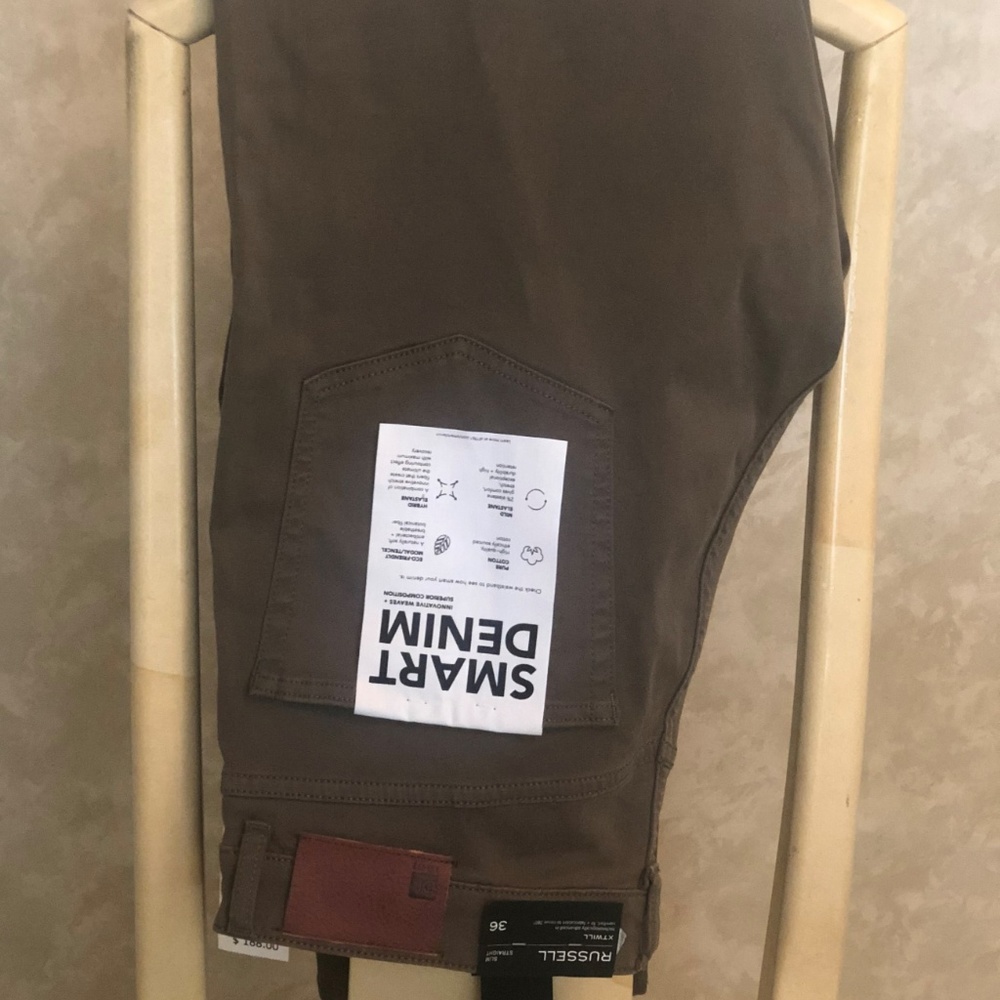 NWT DL1961 Russell Slim Straight Coyote Size 35